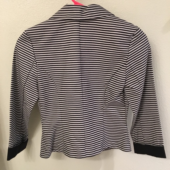 Stripped Blazer - Picture 2 of 3